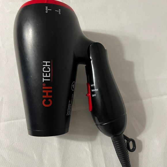 CHI Tech Travel Ceramic Hair Dryer Collapsible Black Red Model GF8230 Blue Light - Picture 2 of 8